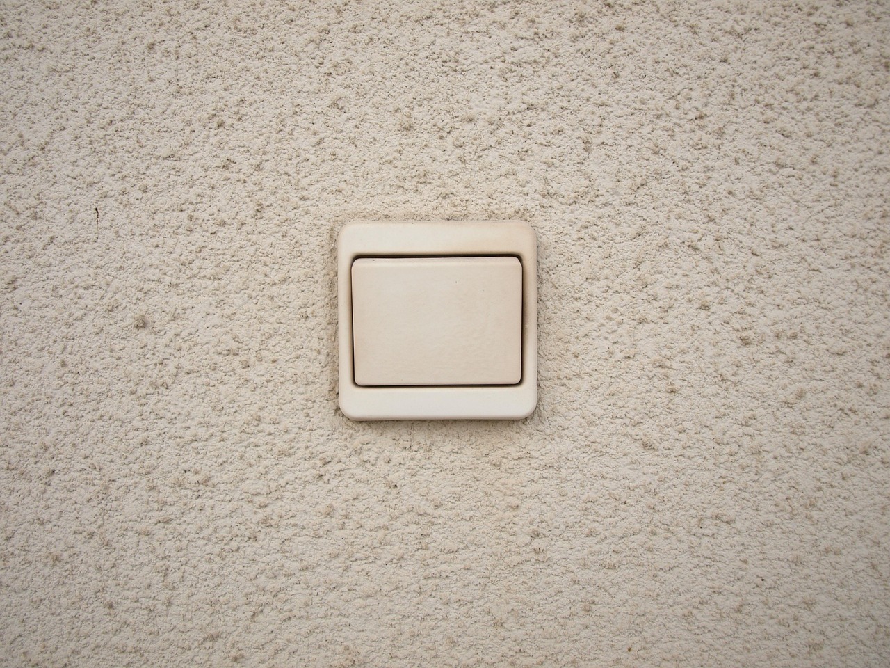 Comment poser un interrupteur variateur pour créer des ambiances lumineuses ? guide complet pour l'installation d'un variateur d'intensité lumineuse : étapes simples, outils nécessaires et conseils pratiques pour un éclairage personnalisé et économique.