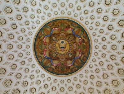 Quelles techniques adopter pour peindre un plafond sans traces ni coulures ?